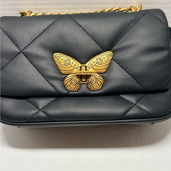 NWT Steve Madden Black Quilted Crossbody, Gold Butterfly Clasp & Floral Interior - Picture 4 of 10